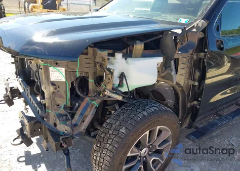 2021 Chevrolet Silverado 1500 4Wd Short Bed Rst z USA, uszkodzony, nr VIN 3GCUYEED8MG285941